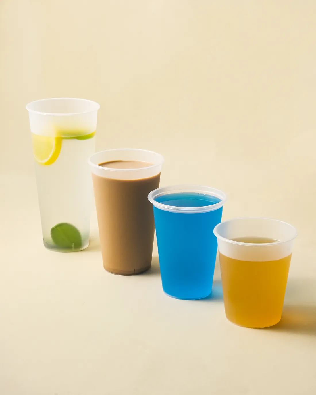Cup plastik — Cup Injection Flip Lid